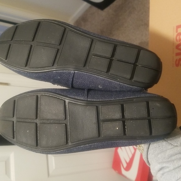 Shoes - Picture 4 of 8